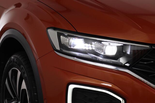 Volkswagen T-Roc 1.5 TSI Style, Navigatie, Panoramadak, Apple CarPlay/Android Auto, ACC
