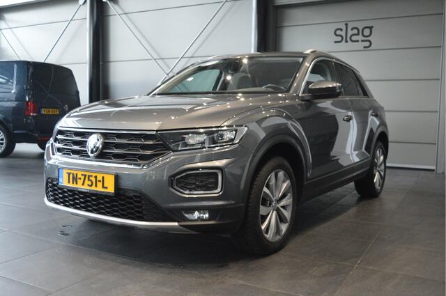 Volkswagen T-Roc 1.5 TSI Style navi clima camera led pdc 17 inch 150 pk !!