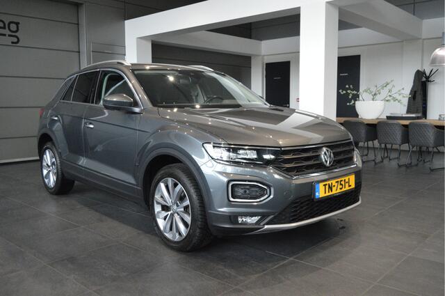 Volkswagen T-Roc 1.5 TSI Style navi clima camera led pdc 17 inch 150 pk !!