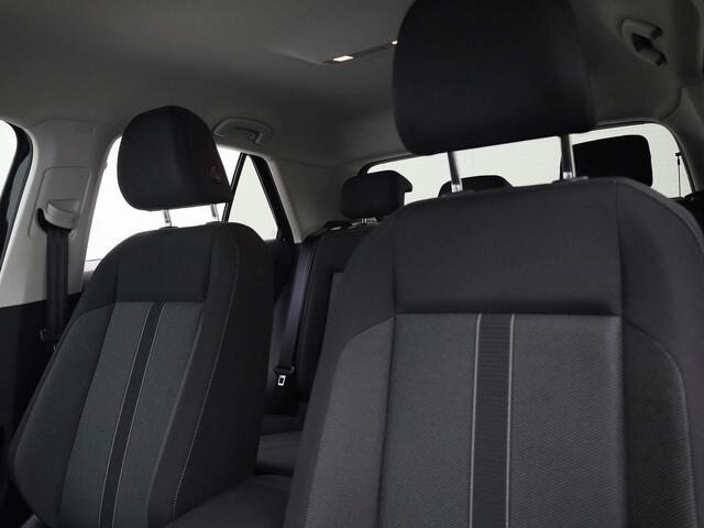 Volkswagen T-Roc 1.5 TSI 150PK Life DSG automaat | Apple Carplay | Android auto | Navigatie |Stoelverwarming | Parkeersensoren | Fabrieksgarantie tot februari 2026 of 100.000km