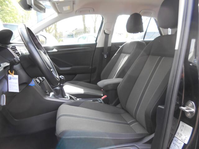 Volkswagen T-Roc 1.0 TSI Sport Trekhaak / Camera / PDC V+A / Stoel en stuur verw.