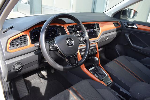 Volkswagen T-Roc 1.5 TSI Sport Business R Panodak | Automaat | Trekhaak | Camera| Topstaat