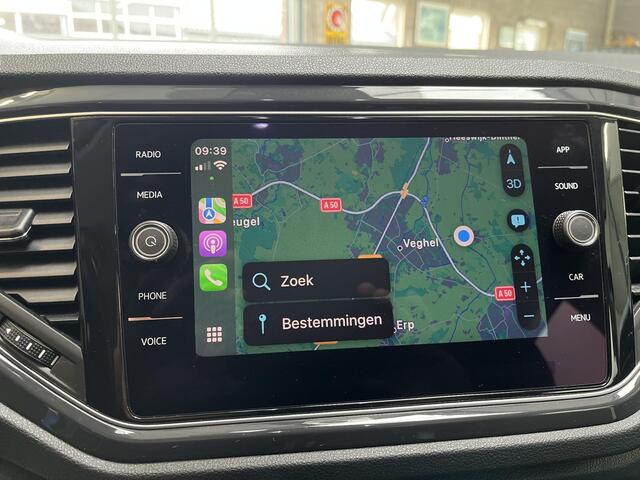 Volkswagen T-Roc 1.5 TSI Sport VIRTUAL DASHBOARD | ADAPTIVE CRUISE CONTROL | TREKHAAK AFNB. | APP CONNECT | CAMERA | LED