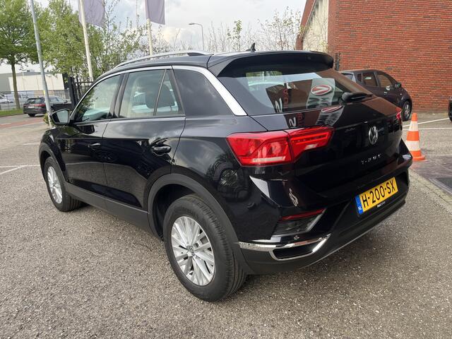 Volkswagen T-Roc 1.0 TSI Style // ADAPT. CRUISE // CLIMA // NAVI+CARPLAY // PDC //