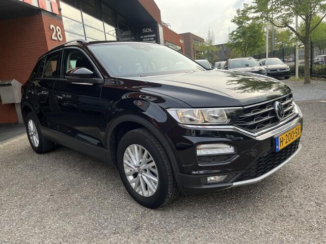 Volkswagen T-Roc 1.0 TSI Style // ADAPT. CRUISE // CLIMA // NAVI+CARPLAY // PDC //