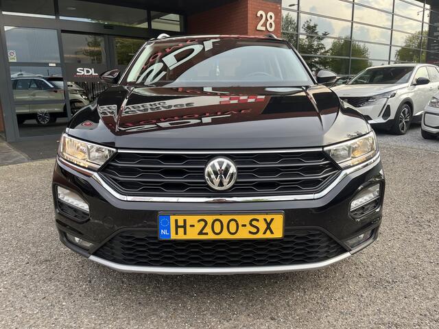 Volkswagen T-Roc 1.0 TSI Style // ADAPT. CRUISE // CLIMA // NAVI+CARPLAY // PDC //