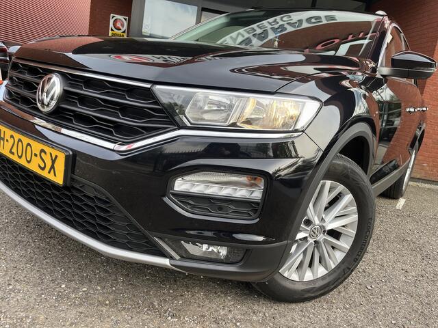Volkswagen T-Roc 1.0 TSI Style // ADAPT. CRUISE // CLIMA // NAVI+CARPLAY // PDC //