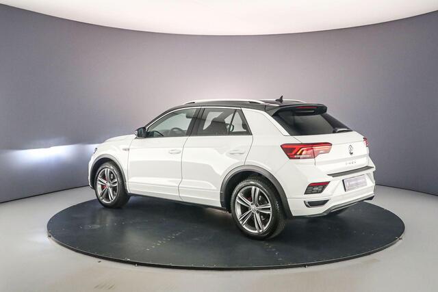 Volkswagen T-Roc Sport 1.5 TSI 150pk DSG Automaat Adaptive cruise control, Navigatie, Achteruitrijcamera, Elektrische achterklep, LED verlichting, Stoelverwarming, Parkeersensoren