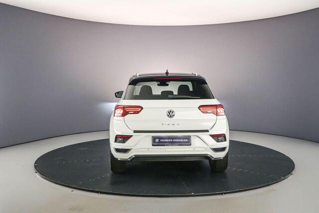 Volkswagen T-Roc Sport 1.5 TSI 150pk DSG Automaat Adaptive cruise control, Navigatie, Achteruitrijcamera, Elektrische achterklep, LED verlichting, Stoelverwarming, Parkeersensoren