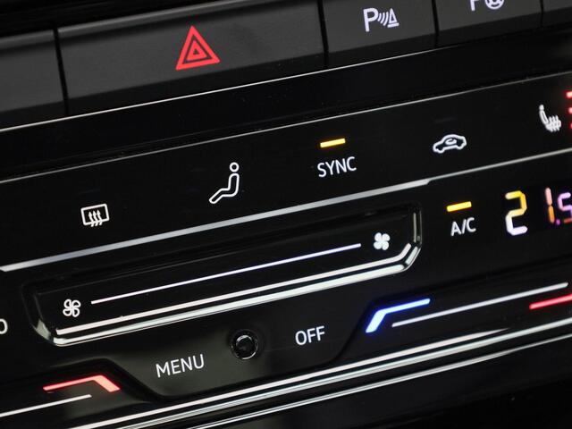 Volkswagen T-Roc 1.5TSI/150PK R Line Blackstyle DSG · Panoramadak · Navigatie · Camera + Parkeersensoren · Garantie tot maart 2026