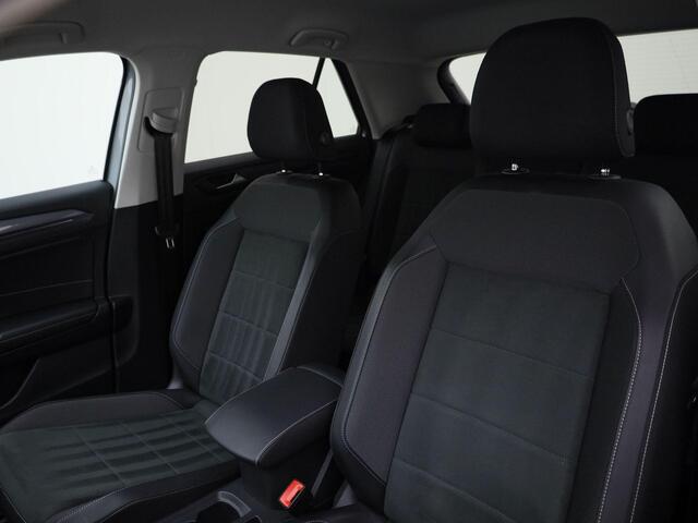 Volkswagen T-Roc 1.5TSI/150PK Style DSG · Navigatie · Trekhaak · Stoelverwarming · Garantie tot juni 2026
