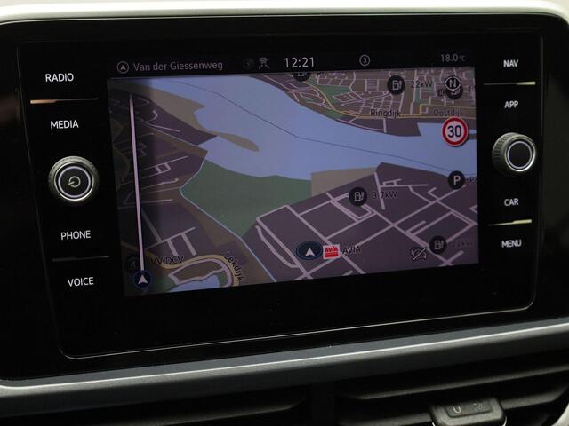 Volkswagen T-Roc 1.5TSI/150PK Style DSG · Navigatie · Trekhaak · Stoelverwarming · Garantie tot juni 2026