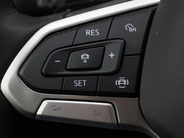 Volkswagen T-Roc 1.5TSI/150PK Style DSG · Navigatie · Trekhaak · Stoelverwarming · Garantie tot juni 2026