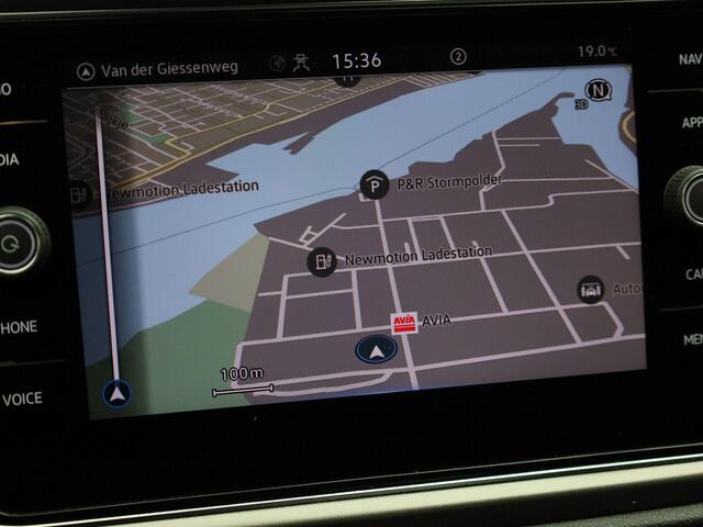 Volkswagen T-Roc 1.0TSI/110PK Style · Navigatie · Camera + Parkeersensoren · Lane assist