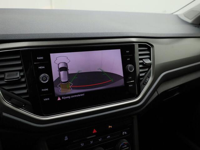 Volkswagen T-Roc 1.0TSI/110PK Style · Navigatie · Camera + Parkeersensoren · Lane assist