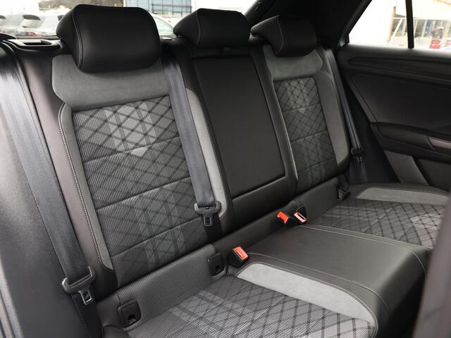 Volkswagen T-Roc 1.5 TSI R-Line Business+ 150pk DSG | LED Matrix IQ | Navigatie | Adaptieve Cruise Control | Camera | Trekhaak |