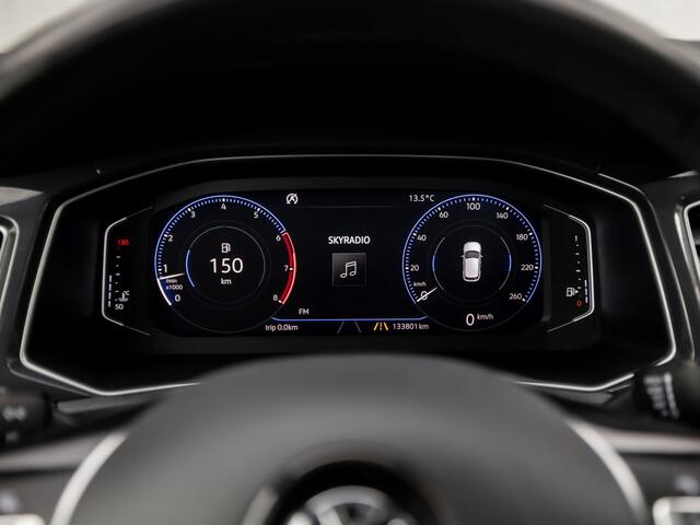 Volkswagen T-Roc 1.5 TSI Sport 150Pk (VIRTUAL COCKPIT, APPLE CARPLAY, CLIMATE, ADAPTIVE CRUISE, SPORTSTOELEN, LED KOPLAMPEN, GETINT GLAS, LANE ASSIST, NIEUWSTAAT)