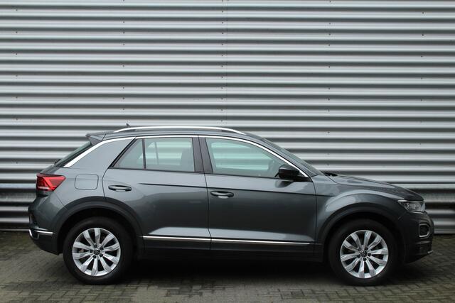 Volkswagen T-Roc 1.5 TSI 150pk Sport DSG7 NL-Auto NAP 43.290km Clima Cruise Navi Carplay Camera 17"LMV Afn. Trekhaak 1500kg
