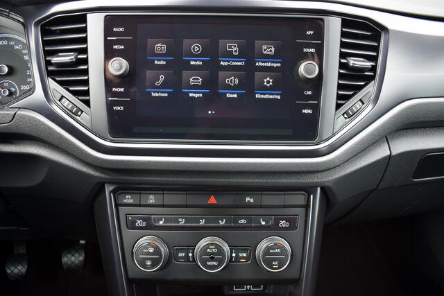Volkswagen T-Roc 1.0 TSi Style ECC | Carplay | Stoelverwarming | DAB | Isofix