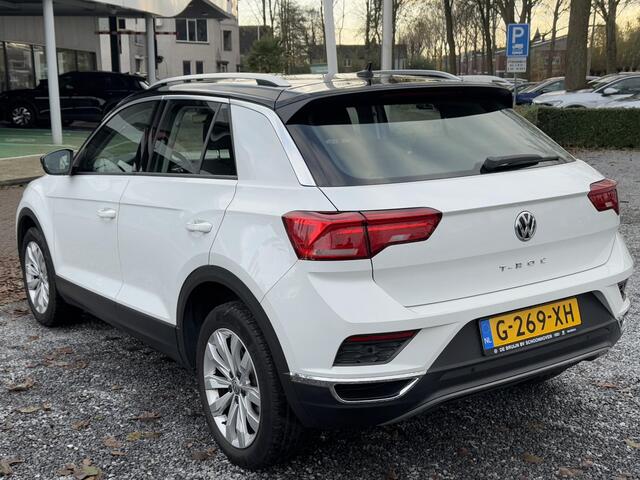 Volkswagen T-Roc 1.5 TSI 150pk DSG Style (Trekhaak,Navi,Clima,Pdc,Dab)
