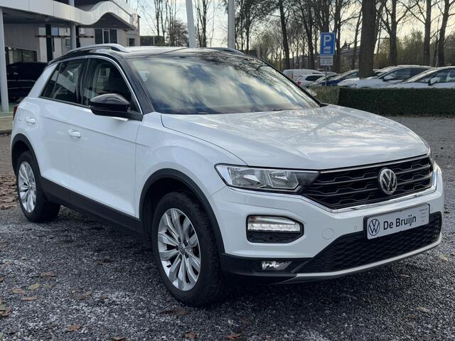 Volkswagen T-Roc 1.5 TSI 150pk DSG Style (Trekhaak,Navi,Clima,Pdc,Dab)