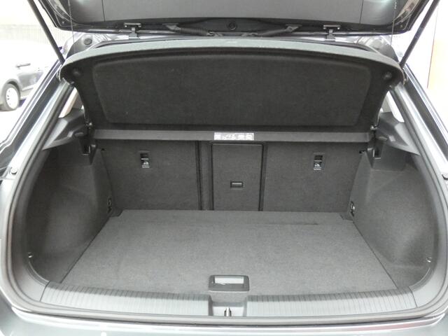 Volkswagen T-Roc 1.0 TSI Style/ lage km/ zeer mooi!