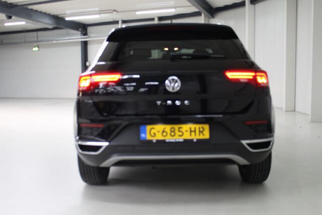 Volkswagen T-Roc 1.5 TSI Style Business Airco | Navigatie | Adaptieve Cruise Control | Spiegelpakket