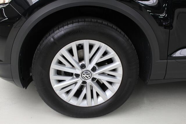 Volkswagen T-Roc 1.5 TSI Style Business Airco | Navigatie | Adaptieve Cruise Control | Spiegelpakket