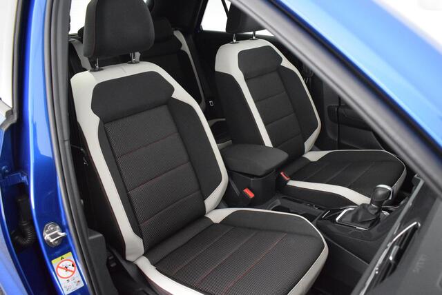 Volkswagen T-Roc 1.5 TSI 150pk DSG Sport Trekhaak Stoelverwarming Panoramadak Navigatie