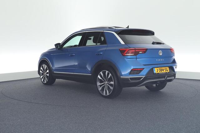 Volkswagen T-Roc 1.5 TSI 150pk DSG Sport Trekhaak Stoelverwarming Panoramadak Navigatie