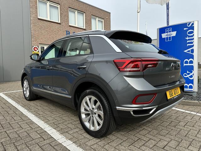 Volkswagen T-Roc 1.5 TSI 150pk DSG Style l ACC l CAMERA l ECC l LED l NAVI l STOEL/STUUR VERW. l 7.900km