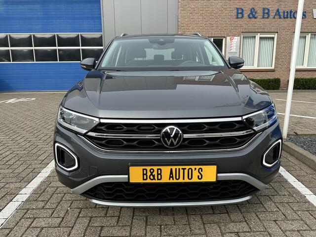 Volkswagen T-Roc 1.5 TSI 150pk DSG Style l ACC l CAMERA l ECC l LED l NAVI l STOEL/STUUR VERW. l 7.900km