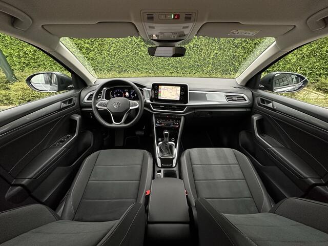 Volkswagen T-Roc 1.5 TSI 150pk DSG Style l ACC l CAMERA l ECC l LED l NAVI l STOEL/STUUR VERW. l 7.900km