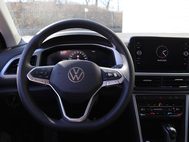 Volkswagen T-Roc Life Edition 1.5 110 kW / 150 pk TSI SUV 7 versn. DSG | Multimedia pakket | Climatronic | LED Plus |