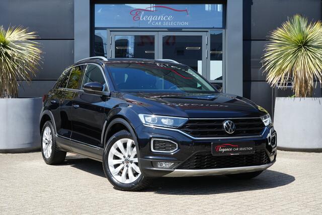 Volkswagen T-Roc 1.5 TSI Sport Business 150pk Navigatie/Stoelverwarming/Camera