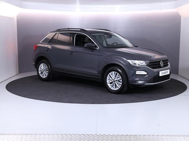 Volkswagen T-Roc 1.5 TSI Style 150 pk | Parkeersensoren | Airco | Adaptieve cruise control | Buitenspiegels elektr. inklapbaar |