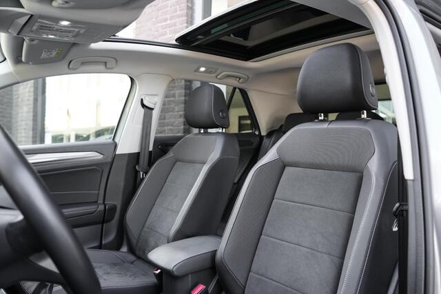 Volkswagen T-Roc 1.0 TSI | PANO | CAMERA | IQ | VIRTUAL | STOELVERW.