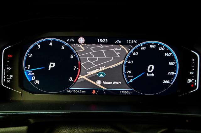 Volkswagen T-Roc 1.5 TSI R-Line Beats|Navi|ACC|Pano|Trekhaak