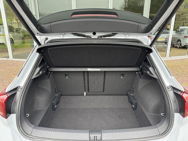 Volkswagen T-Roc 1.5 TSI Sport Business R | Trekhaak | Camera | Pano