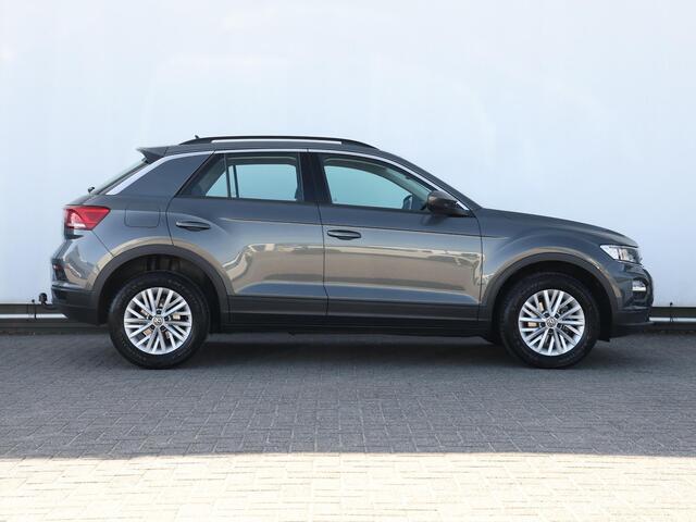 Volkswagen T-Roc 1.0 TSI 115PK | Airco | Trekhaak | Parkeersensoren | App connect