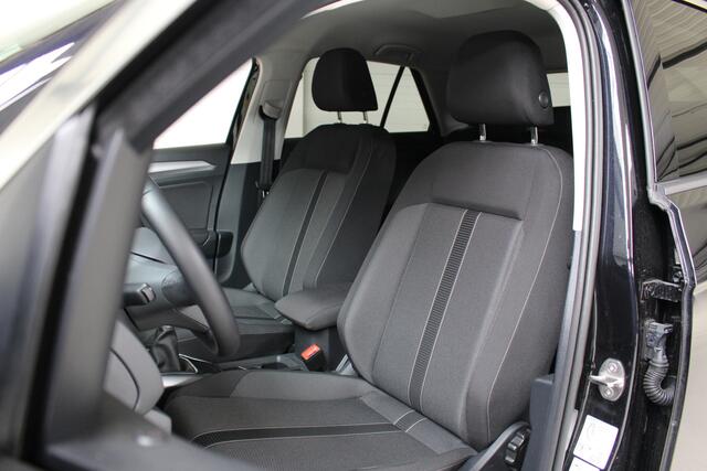 Volkswagen T-Roc 1.0 TSI Life Navi | PDC | Stoelverwarming |