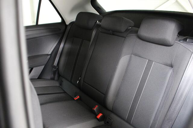 Volkswagen T-Roc 1.0 TSI Life Navi | PDC | Stoelverwarming |