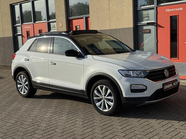Volkswagen T-Roc 1.5 TSI, Automaat, Panoramadak, Virtual Cockpit