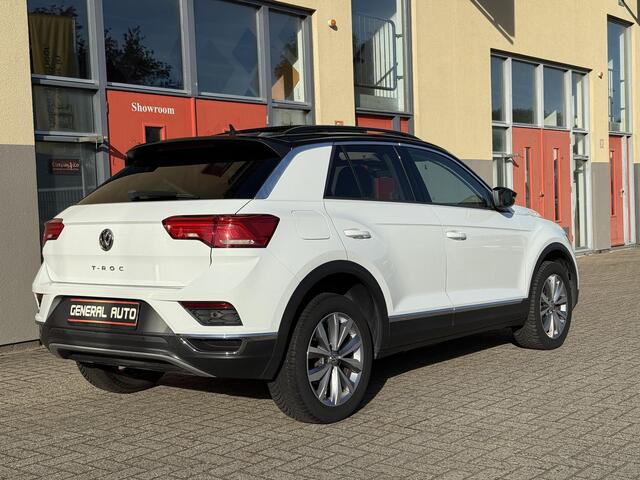 Volkswagen T-Roc 1.5 TSI, Automaat, Panoramadak, Virtual Cockpit