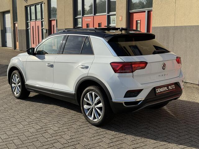 Volkswagen T-Roc 1.5 TSI, Automaat, Panoramadak, Virtual Cockpit