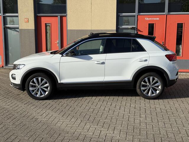 Volkswagen T-Roc 1.5 TSI, Automaat, Panoramadak, Virtual Cockpit