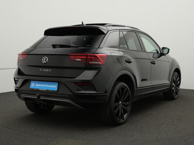 Volkswagen T-Roc 1.5 TSI 150 pk DSG Sport | Panoramadak | Trekhaak | Achteruitrijcamera | Navigatie
