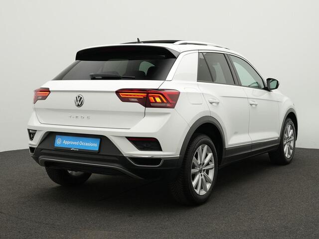 Volkswagen T-Roc 1.5 TSI 150 pk Sport | Panoramadak | Navigatie | Parkeersensoren voor/achter