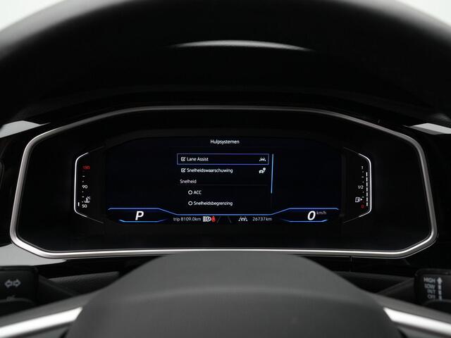 Volkswagen T-Roc 1.5 TSI 150 PK DSG R-Line Edition | Achteruitrijcamera | Stoelverwarming | Apple Carplay / Android Auto | Keyless Entry | Digital Cockpit Pro