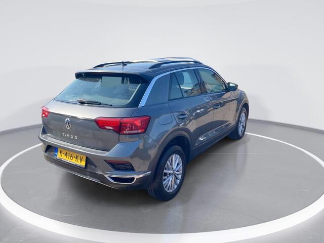 Volkswagen T-Roc 1.0 TSI Style Business Navigatie · Parkeersensoren · Lane assist